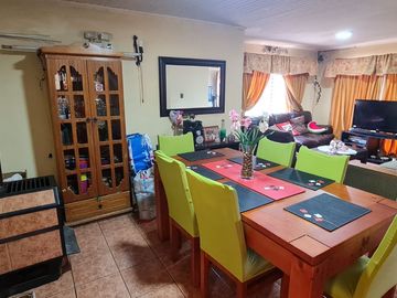 Amplia casa en Santa Juana