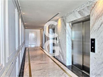 Departamento en Venta en Cancun en Shark Tower Puerto Cancun con Jacuzzi