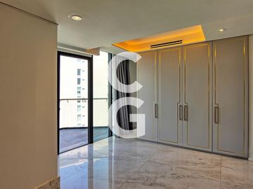 Departamento en Venta en Cancun en Shark Tower Puerto Cancun con Jacuzzi