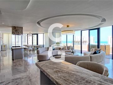 Departamento en Venta en Cancun en Shark Tower Puerto Cancun con Jacuzzi