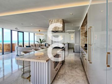 Departamento en Venta en Cancun en Shark Tower Puerto Cancun con Jacuzzi