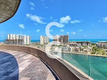 Departamento en Venta en Cancun en Shark Tower Puerto Cancun con Jacuzzi