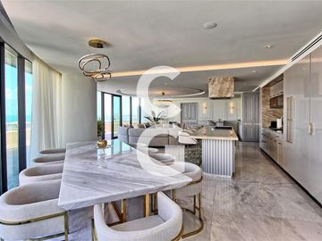 Departamento en Venta en Cancun en Shark Tower Puerto Cancun con Jacuzzi