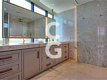 Departamento en Venta en Cancun en Shark Tower Puerto Cancun con Jacuzzi