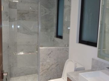 HERMOSO DEPARTAMENTO CON TERRAZA MAS  ROOF GARDEN