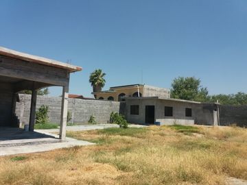 QUINTA EN VENTA EN CIENEGA DE FLORES, NL, ZONA VILLAS CAMPESTRES, T 1800 M2