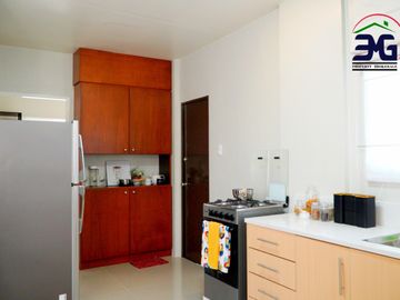 4 Bedroom Medium Sized Home in Hausland Subic Along the National Road