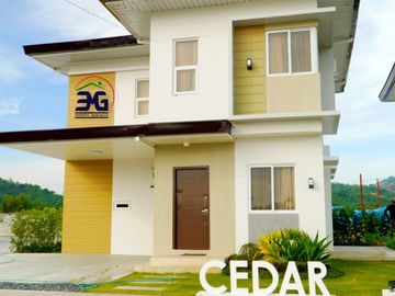 4 Bedroom Medium Sized Home in Hausland Subic Along the National Road