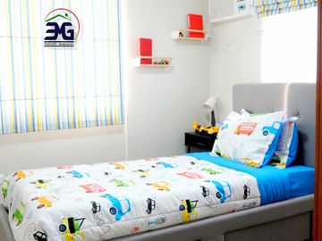 4 Bedroom Medium Sized Home in Hausland Subic Along the National Road