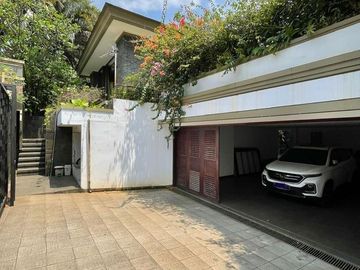 DIJUAL RUMAH ASRI MODERN JL KB MANGGA / KEBAYORAN LAMA, JAKSEL