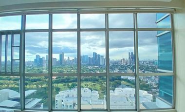 🌆 Experience Prime Living at Crescent Park Residences, BGC! Spacious 3BR Condo with Golf Course View! Inquire Now! 🏞️🏙️