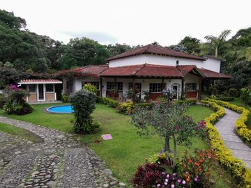Casa Campestre en venta via circasia armenia quindio