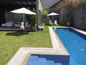 Impecable residencia en La Planicie