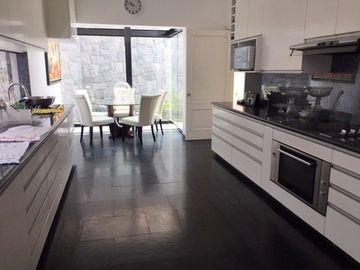 Impecable residencia en La Planicie