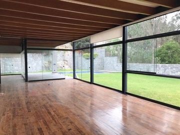 Impecable residencia en La Planicie