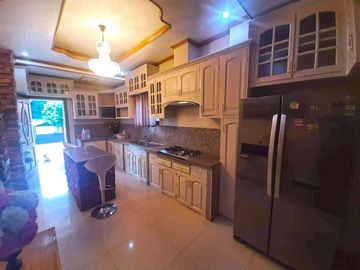 Rush Sale House and Lot with Swimming Pool in Valencia, Negros Oriental