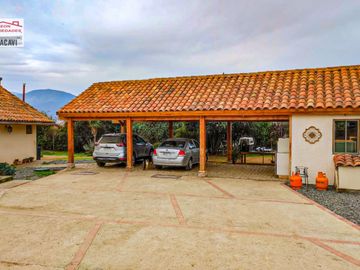 🏠León Propiedades vende o arrienda hermosa casa en sector Los Naranjos , Curacavi🏠