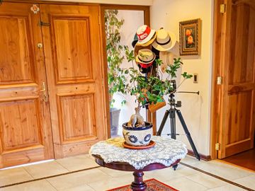 🏠León Propiedades vende o arrienda hermosa casa en sector Los Naranjos , Curacavi🏠