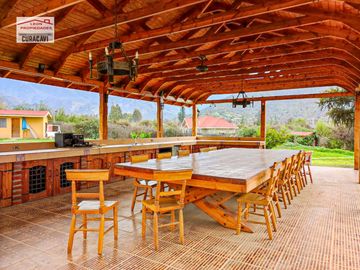 🏠León Propiedades vende o arrienda hermosa casa en sector Los Naranjos , Curacavi🏠