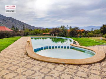🏠León Propiedades vende o arrienda hermosa casa en sector Los Naranjos , Curacavi🏠