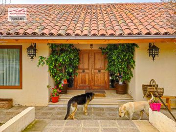 🏠León Propiedades vende o arrienda hermosa casa en sector Los Naranjos , Curacavi🏠
