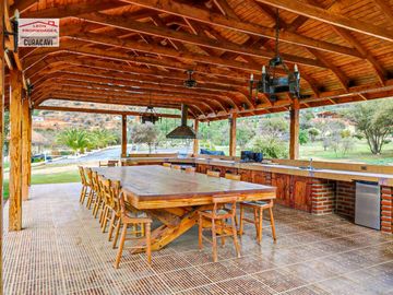 🏠León Propiedades vende o arrienda hermosa casa en sector Los Naranjos , Curacavi🏠