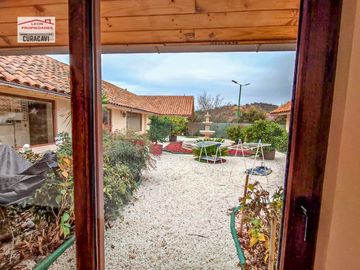 🏠León Propiedades vende o arrienda hermosa casa en sector Los Naranjos , Curacavi🏠