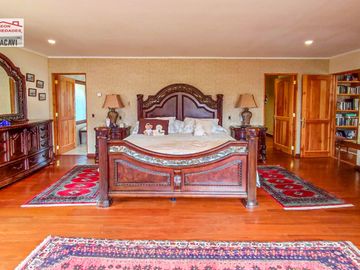 🏠León Propiedades vende o arrienda hermosa casa en sector Los Naranjos , Curacavi🏠