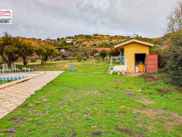 🏠León Propiedades vende o arrienda hermosa casa en sector Los Naranjos , Curacavi🏠