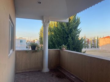 CASA EN VENTA EN RESIDENCIAL LOS LAURELES.
