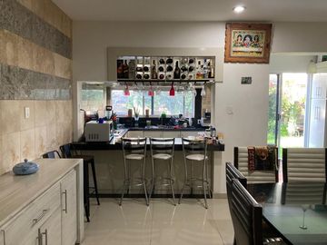 CASA EN VENTA EN RESIDENCIAL LOS LAURELES.