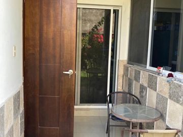 CASA EN VENTA EN RESIDENCIAL LOS LAURELES.
