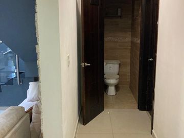 CASA EN VENTA EN RESIDENCIAL LOS LAURELES.