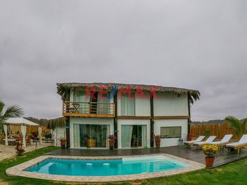 Hermosa Casa De Playa En Venta, Zorritos , Tumbes, Peru