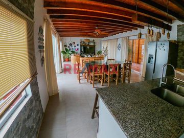 Hermosa Casa De Playa En Venta, Zorritos , Tumbes, Peru
