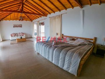 Hermosa Casa De Playa En Venta, Zorritos , Tumbes, Peru