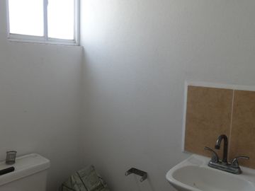 Casa en PRIVADA con vigilancia y ALBERCA