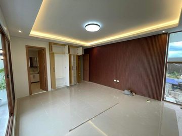 120sqm House and lot For sale (Ready For Occupancy)  with 6 Bedrooms 2 Garage in Greenwoods Pasig City (PH2820)