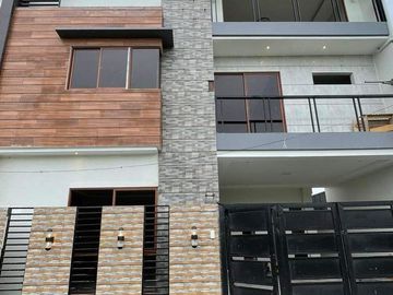 120sqm House and lot For sale (Ready For Occupancy)  with 6 Bedrooms 2 Garage in Greenwoods Pasig City (PH2820)