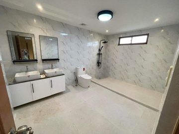 120sqm House and lot For sale (Ready For Occupancy)  with 6 Bedrooms 2 Garage in Greenwoods Pasig City (PH2820)