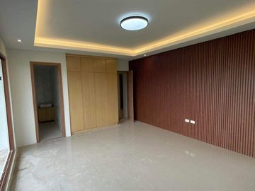 120sqm House and lot For sale (Ready For Occupancy)  with 6 Bedrooms 2 Garage in Greenwoods Pasig City (PH2820)