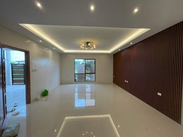 120sqm House and lot For sale (Ready For Occupancy)  with 6 Bedrooms 2 Garage in Greenwoods Pasig City (PH2820)