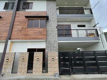 120sqm House and lot For sale (Ready For Occupancy)  with 6 Bedrooms 2 Garage in Greenwoods Pasig City (PH2820)