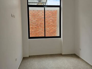 VENDO DEPARTAMENTO AMERICANO DE ESTRENO EN LA URB.MIRAFLORES COUNTRY CLUB
