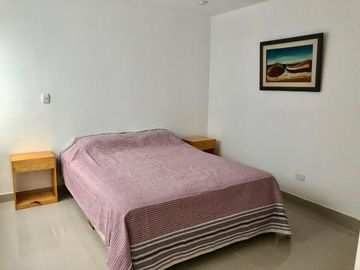 VENTA DE MODERNO DEPARTAMENTO CON PISCINA FRENTE A PLAYA EL REVES EN PUNTA NEGRA