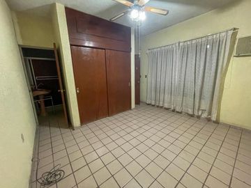 CASA EN VENTA EN FRACCIONAMIENTO DEL BOSQUE