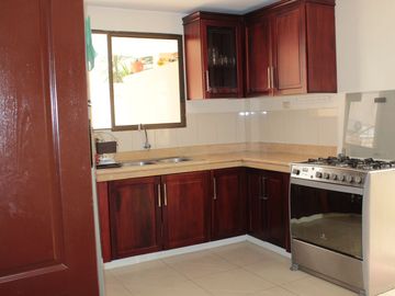 Vendo amplia y hermosa propiedad esquinera Urbanizacion Terranostra Gerona km 13.5 de via a la costa