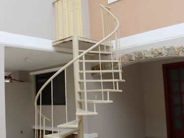 Vendo amplia y hermosa propiedad esquinera Urbanizacion Terranostra Gerona km 13.5 de via a la costa