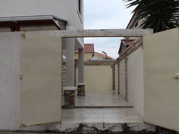 Vendo amplia y hermosa propiedad esquinera Urbanizacion Terranostra Gerona km 13.5 de via a la costa