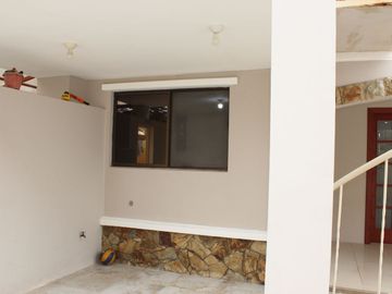 Vendo amplia y hermosa propiedad esquinera Urbanizacion Terranostra Gerona km 13.5 de via a la costa